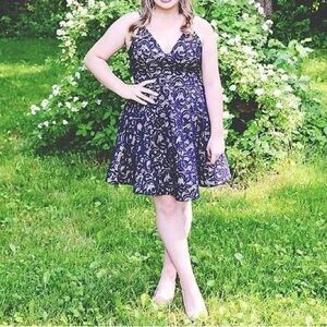 Sequin Hearts brand, Jr’s size 9, navy blue lace & sequin overlay party dress.